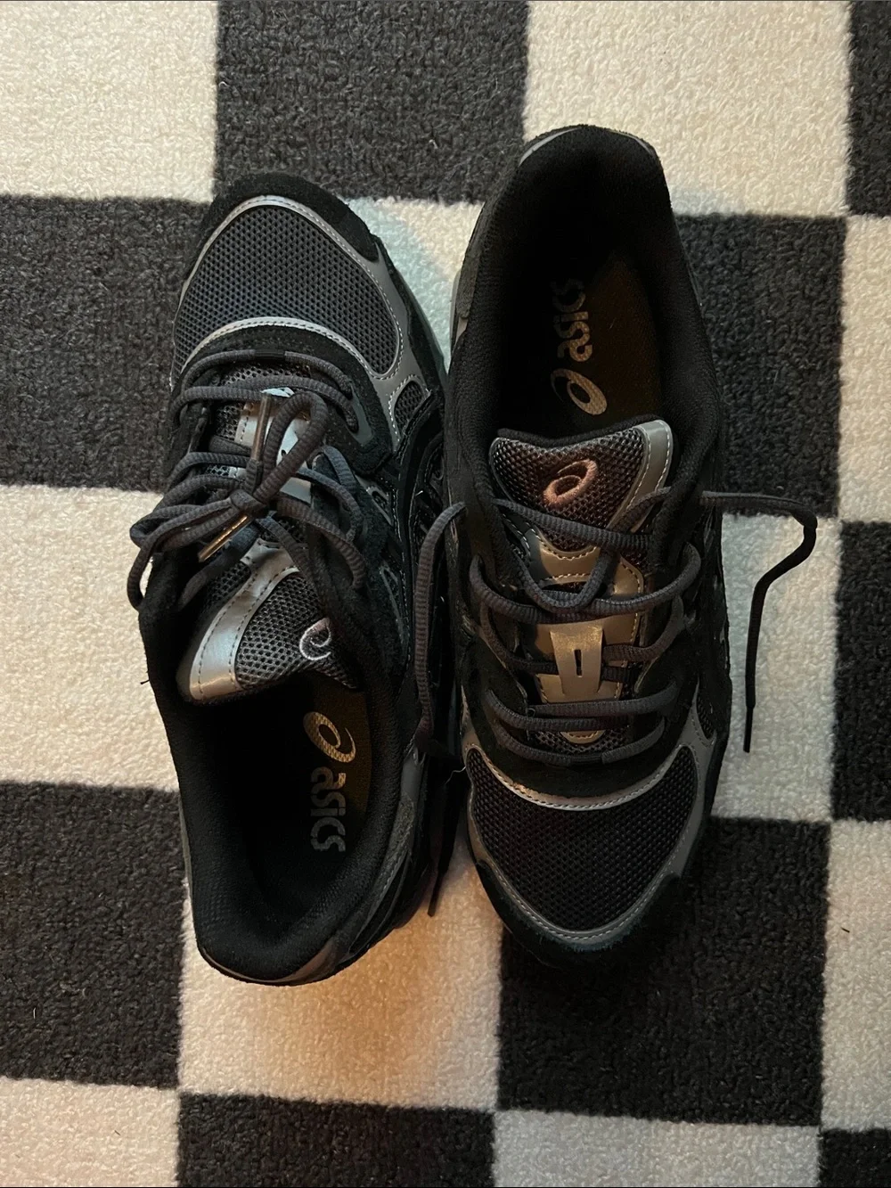 ASICS Men’s Black and Gray Athletic Trainers
